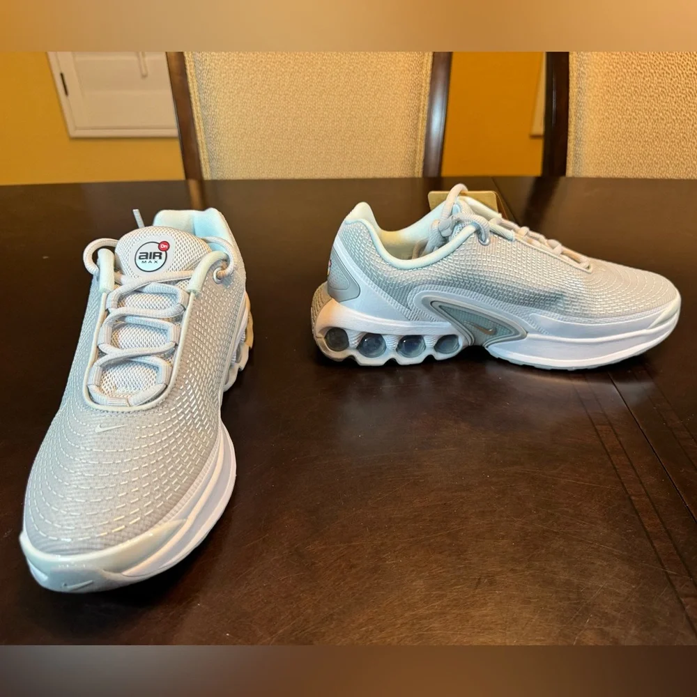 New Nike Air Max DN White Gray Sneaker Shoes Size US 7Y
